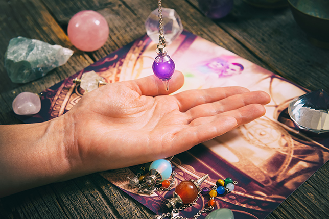 New Age Psychic Shop Chicago Palm Reading