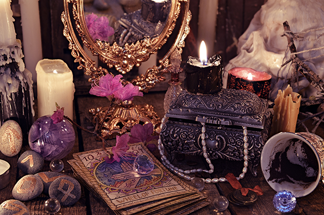 New Age Psychic Shop Chicago Tarot Card Reading